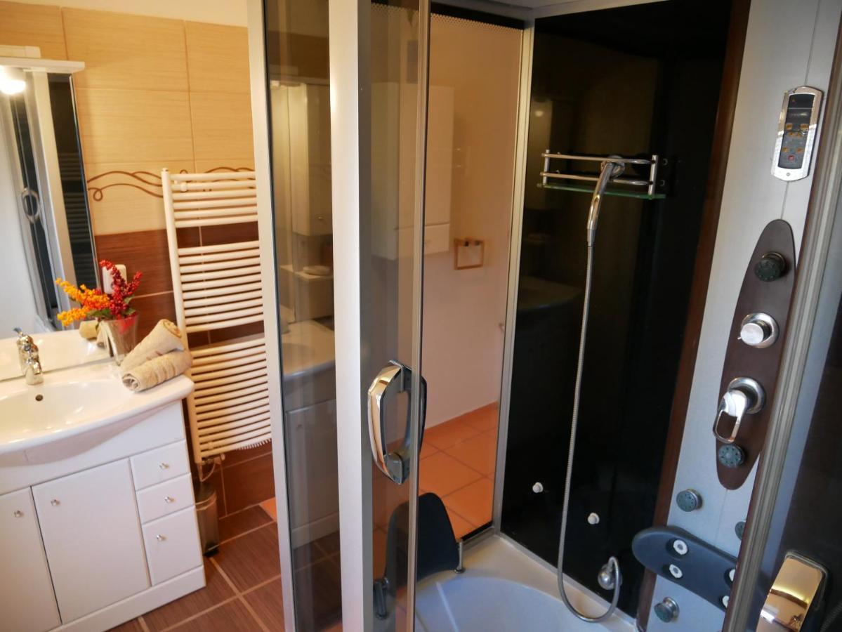 Apartmany Lipno-1 ลิปโนนัดเวิลตาวู ภายนอก รูปภาพ