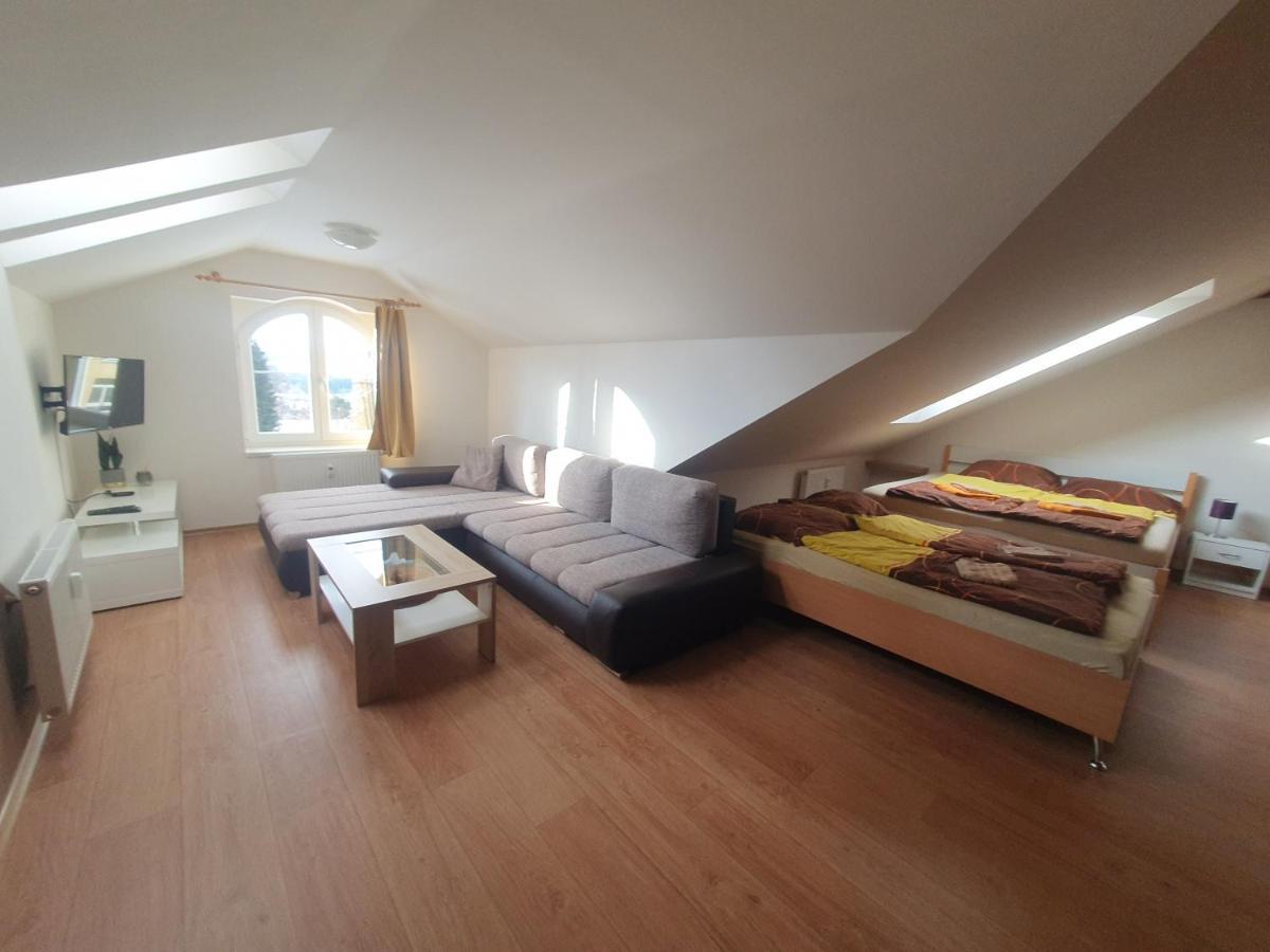 Apartmany Lipno-1 ลิปโนนัดเวิลตาวู ภายนอก รูปภาพ